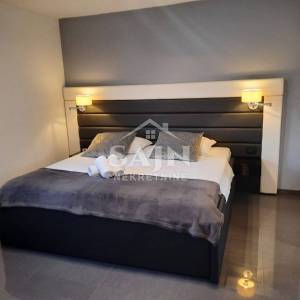 Marina/Prvi red do mora stan 76 m²