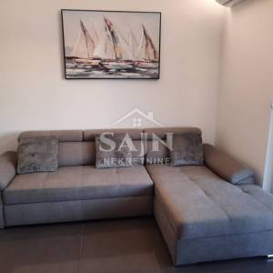 Marina/Prvi red do mora stan 76 m²