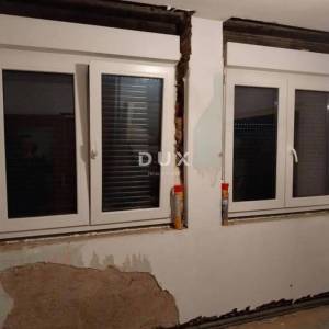 MATULJI - Etaža u prizemlju obiteljske kuće s panoramskim pogledom na more – 130 m²