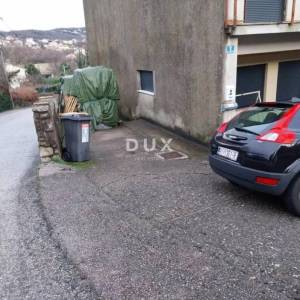 MATULJI - Etaža u prizemlju obiteljske kuće s panoramskim pogledom na more – 130 m²