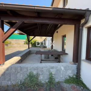 MATULJI, ŠAPJANE - poslovna zgrada 780 m2 + 3.484 m2 okućnice! PRILIKA!