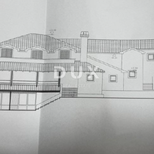MATULJI, ŠAPJANE - samostojeća kuća ( poslovna zgrada 780 m2 ) + 3.484 m2 okućnice! PRILIKA!