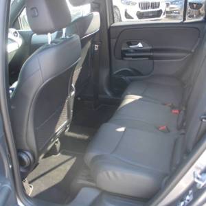Mercedes-Benz GLB 200d AUTOMATIK *LED, NAVIGACIJA, KAMERA*