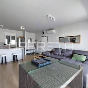 Moderan dvosoban stan s pogledom na more, prizemlje, 75 m², Pag