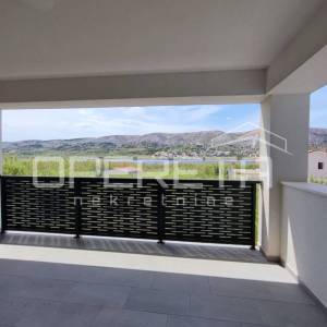 Moderan dvosoban stan s pogledom na more, prizemlje, 75 m², Pag