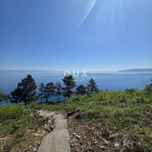 MOŠĆENIČKA DRAGA- građevinsko zemljište 1545m2 S GRAĐEVINSKOM DOZVOLOM!!! 2.RED DO MORA!!!