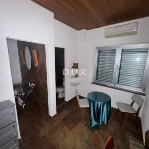 MOŠĆENIČKA DRAGA, KRAJ – Obnovljena primorska kuća s pogledom na more