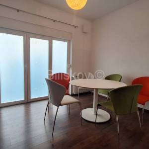 Najam, Kajzerica, ulični poslovni prostor 44,87m2, prizemlje