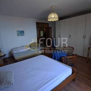 Najam, Opatija - Volosko, 2skl, 80m2, terasa, 80m od mora