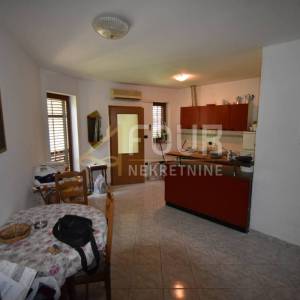 Najam, Opatija - Volosko, 2skl, 80m2, terasa, 80m od mora