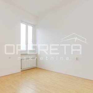 NAJAM, STAN, STROGI CENTAR, MAŽURANIĆEV TRG, 90M2