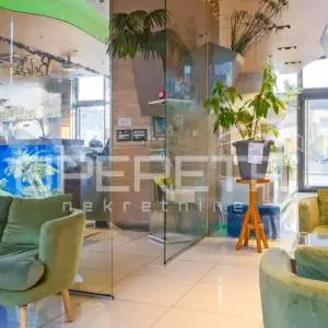 NAJAM,  ULIČNI LOKAL U VMD zgradi Vrbanićeva-Tuškanova, 292 m2, na dvije etaže