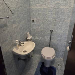 Najam, Zelenjak, trosoban stan površine 100m2 u kući, parking