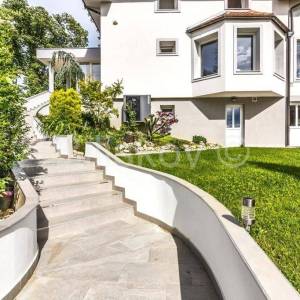 Najam, Zagreb, Šestine, luksuzna vila 300m2 s grijanim bazenom