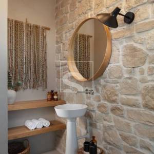 Namještena vila s 5 spavaćih soba, wellnessom, pogled more