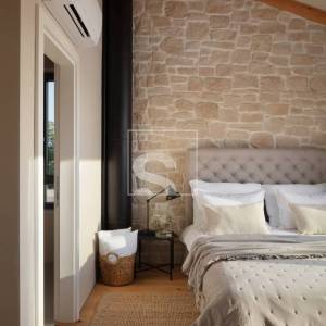 Namještena vila s 5 spavaćih soba, wellnessom, pogled more