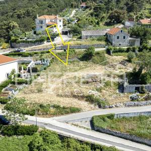 Nerežišća, Brač, građevinsko zemljište s pogledom, 450m2