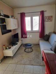 NIN- Kuća sa 4 apartmana