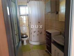 NIN- Kuća sa 4 apartmana