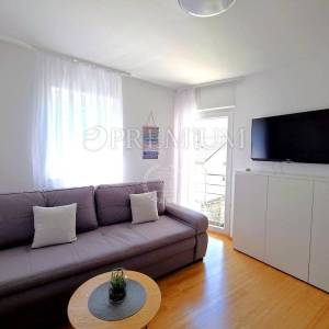 Njivice, studio apartman blizu plaže!