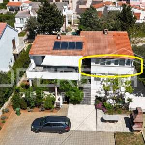 Novalja – trosobni apartman 85 m², 500 m od mora