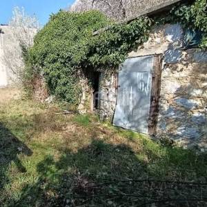 Novi Vinodolski, Grižane, kamena starina s pogledom na more