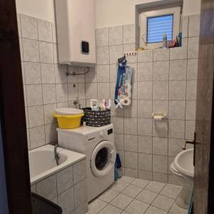 NOVI VINODOLSKI - kuća u centru grada s pogledom na more