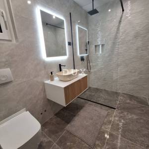 NOVI VINODOLSKI - Luksuzna vila s bazenom, pogledom na more, samo 300 m od mora