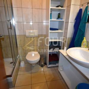 Novi Vinodolski - manji stan blizu mora! 28.02m2, garsonijera + lođa