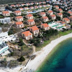 NOVI VINODOLSKI - Penthouse prvi red do mora s hotelskim sadržajem