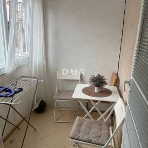 NOVI VINODOLSKI – uređena garsonijera, pored mora, 21 m²