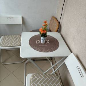NOVI VINODOLSKI – uređena garsonijera, pored mora, 21 m²