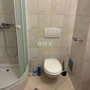 NOVI VINODOLSKI – uređena garsonijera, pored mora, 21 m²