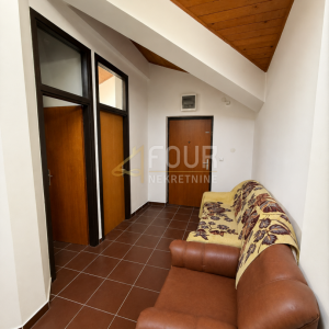 Obrovac, 2s+db, 60m2, lođa