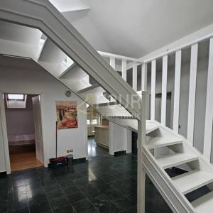 Opatija, 110m2, etaža u vili, 2s+db, terasa, blizina mora!