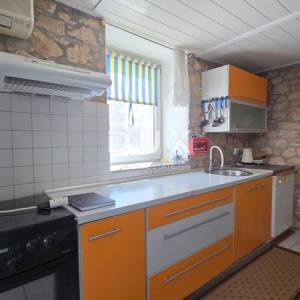 OPATIJA, BRSEČ - Autentična kamena kuća s dva apartmana, 76m2