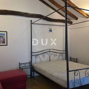 OPATIJA, BRSEČ - Autentična kamena kuća s dva apartmana, 76m2