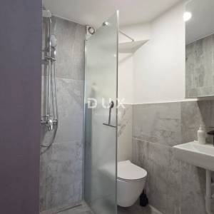 OPATIJA, BRSEČ - Autentična kamena kuća s dva apartmana, 76m2