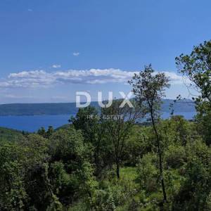 OPATIJA, BRSEČ (okolica) - Građevinsko zemljište 1173 m2 s projektnom dokumentacijom i fantastičnim pogledom na more!