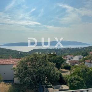 OPATIJA, BRSEČ – Predivna dvojna vila s bazenom i pogledom na more u oazi mira