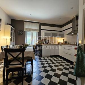 Opatija - centar, 77.74m2, 1s+db, balkon