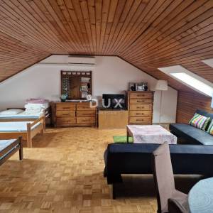 OPATIJA, CENTAR - Dvojna kuća u blizini centra Opatije, 120m2