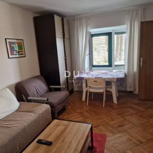 OPATIJA, CENTAR - Dvojna kuća u blizini centra Opatije, 120m2