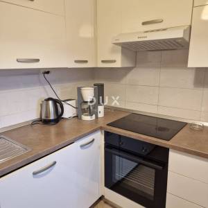 OPATIJA, CENTAR - Dvojna kuća u blizini centra Opatije, 120m2