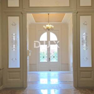 OPATIJA, CENTAR - Luksuzni dvoetažni stan u povijesnoj vili, 86m2