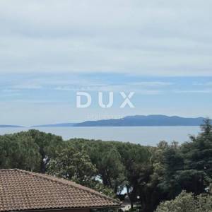 OPATIJA, CENTAR - Luksuzni dvoetažni stan u povijesnoj vili, 86m2