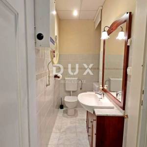 OPATIJA, CENTAR - Otmjeni stan u srcu Opatije, 150 m od mora, 3SDB, 109m2