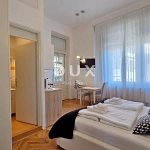 OPATIJA, CENTAR - Otmjeni stan u srcu Opatije, 150 m od mora, 3SDB, 109m2