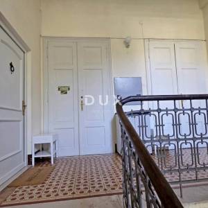 OPATIJA, CENTAR - Otmjeni stan u srcu Opatije, 150 m od mora, 3SDB, 109m2