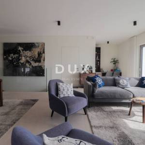 OPATIJA, CENTAR - penthouse drugi red do mora u jednoj od najboljih zgrada u Opatiji